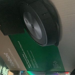 Brand new iRobot j5+